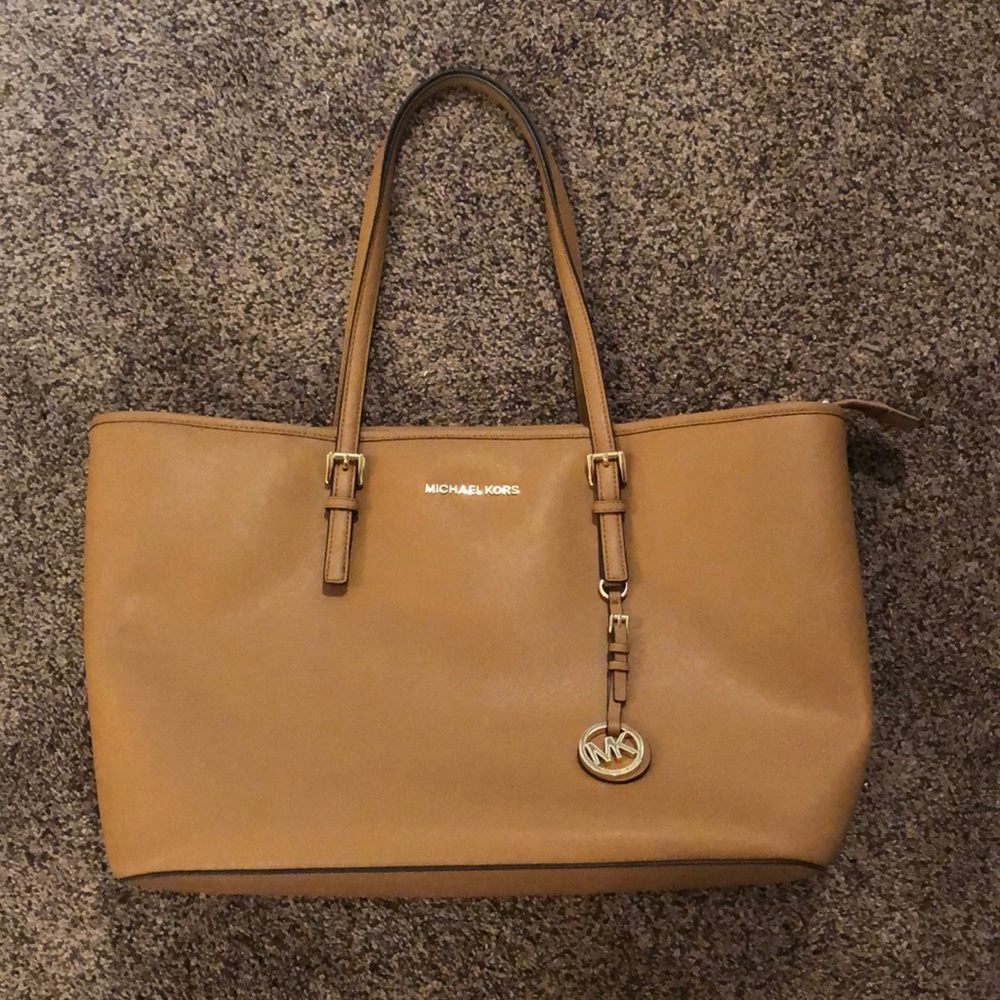 Like New Michael Kors Purse